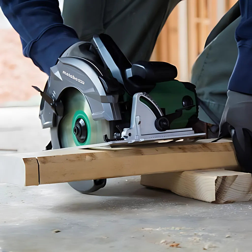 7-1/4 Inch Rip Max Pro Grade 15 Amp 6800 Rpm Circular Saw With Brake-C7BURM-593