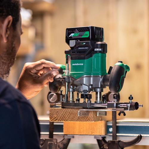 36V Cordless 2-1/4 HP Plunge Router